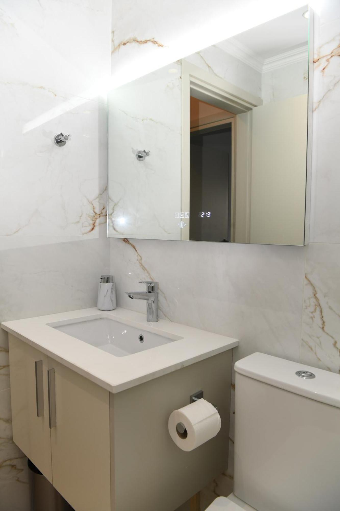 Апартаменты Alexis - Newly Renovated 2-bedroom With Swimming Pool Пафос