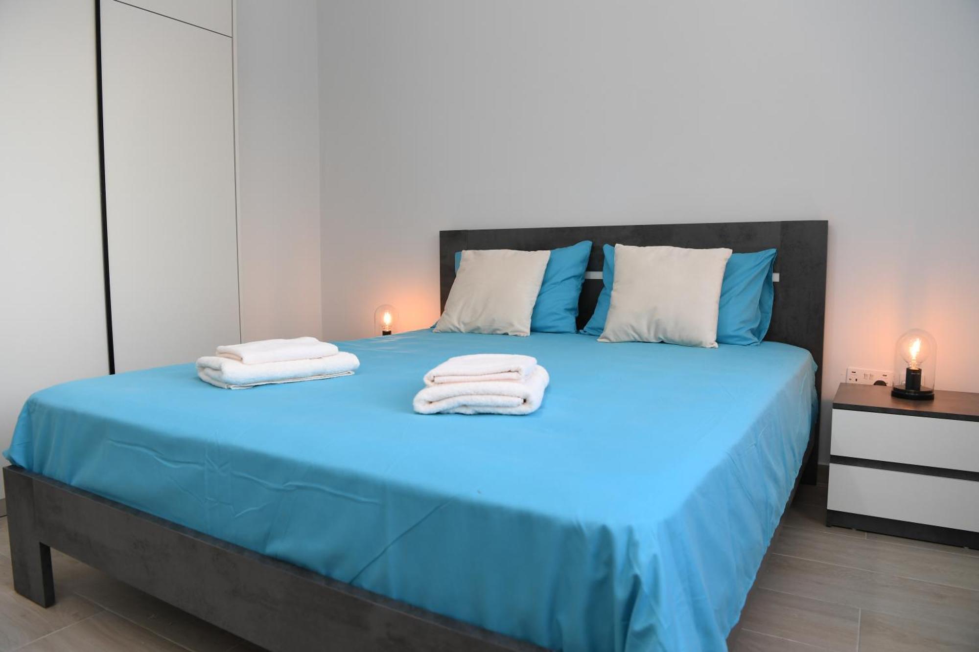 Alexis - Newly Renovated 2-bedroom With Swimming Pool * Пафос