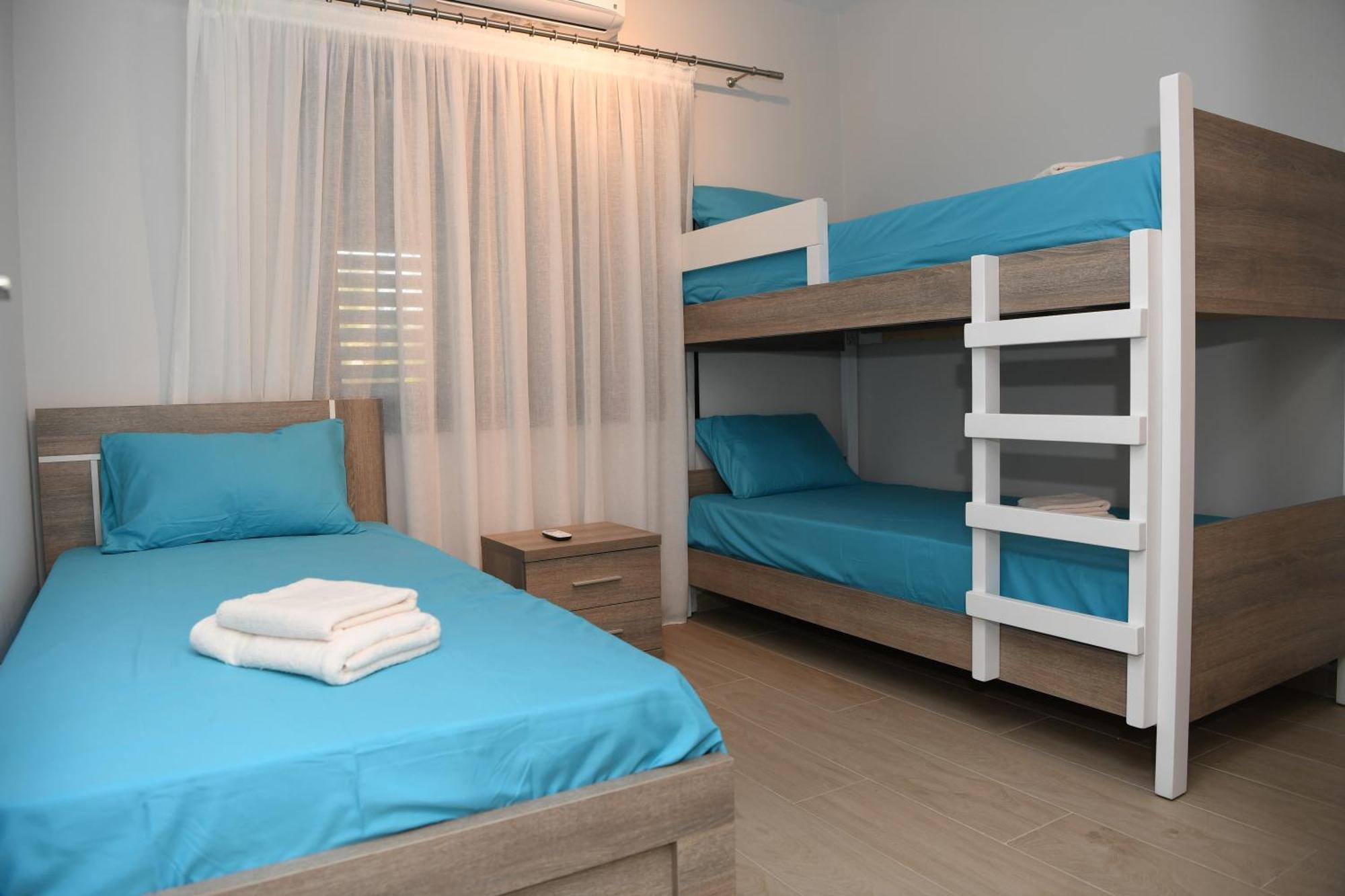 Апартаменты Alexis - Newly Renovated 2-bedroom With Swimming Pool *